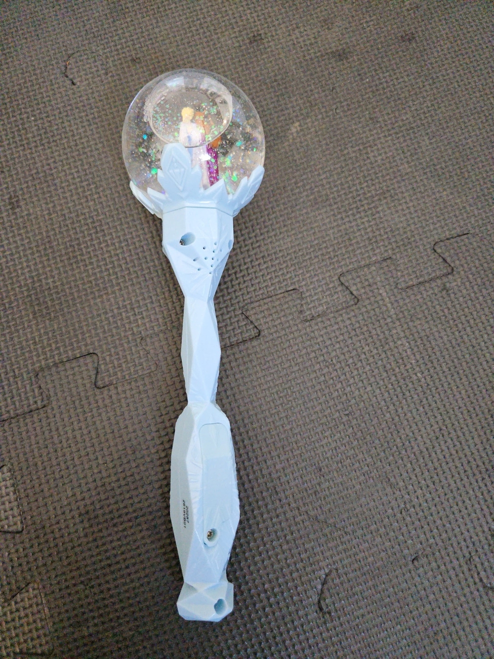 ❄️Disney Frozen Snow Globe Wand❄️